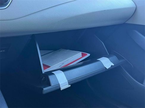 Used 2022 Toyota Corolla LE image 29