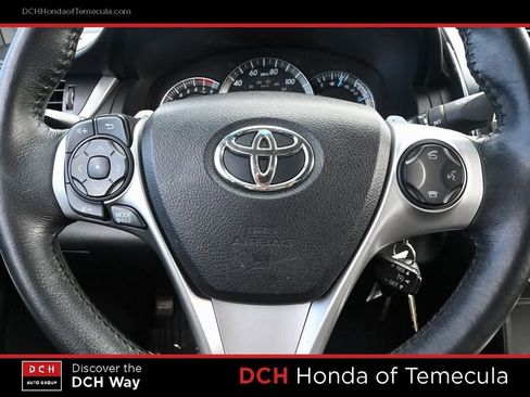 Used 2014 Toyota Camry SE image 9