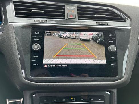 Used 2022 Volkswagen Tiguan SE R-Line AWD/4WD image 15