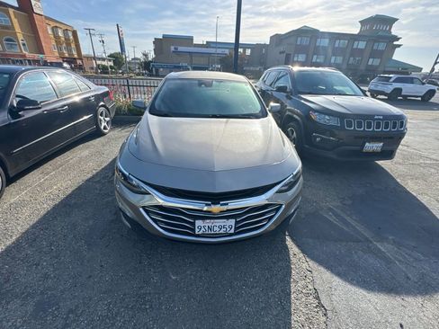 Used 2023 Chevrolet Malibu LT w/ Driver Confidence Package FWD image 3