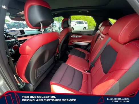 Used 2023 Genesis GV70 2.5T w/ Sport Prestige Package AWD/4WD image 12