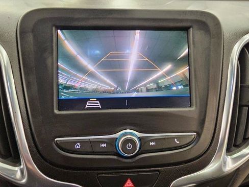 Used 2021 Chevrolet Equinox LT w/ Driver Convenience Package AWD/4WD image 18