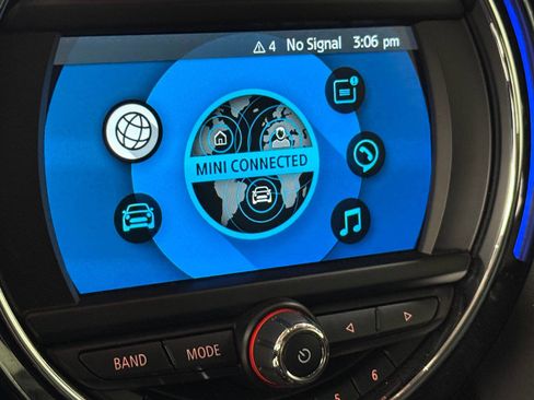 Used 2019 MINI Cooper S image 41