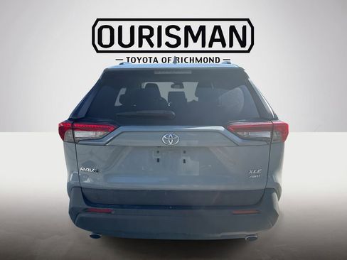 Used 2019 Toyota RAV4 XLE w/ Convenience Package image 6
