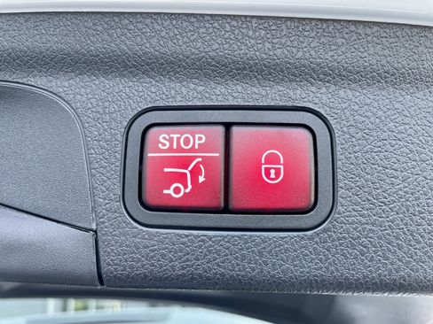 Used 2024 Mercedes-Benz GLE 350 4MATIC image 38