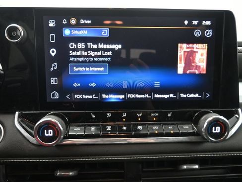 Used 2024 Chevrolet Colorado LT w/ LT Convenience Package II RWD image 8