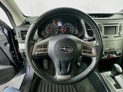 Used 2014 Subaru Outback 2.5i Premium AWD/4WD image 11