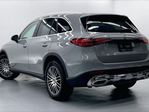 Used 2026 Mercedes-Benz GLC 300 image 3