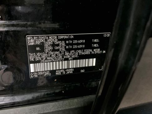 Used 2021 Toyota Venza LE w/ Carpet Mat Package (TMS) AWD/4WD image 37