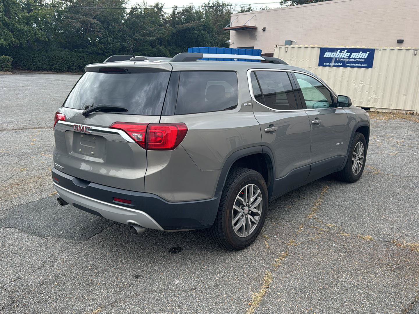 Used 2019 GMC Acadia SLE FWD image 5