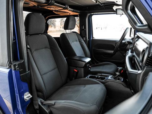 Used 2020 Jeep Wrangler Sport image 28