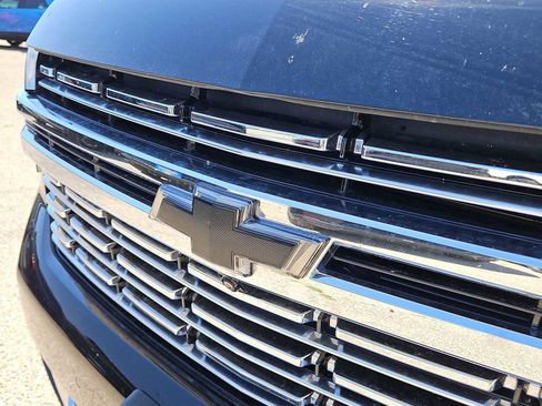Used 2023 Chevrolet Tahoe Premier w/ Premium Package image 14