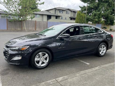 Used 2022 Chevrolet Malibu LS w/ Driver Confidence Package II image 4