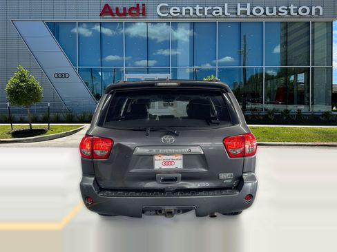 Used 2015 Toyota Sequoia Platinum image 10