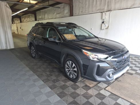 Used 2023 Subaru Outback Limited AWD/4WD image 4