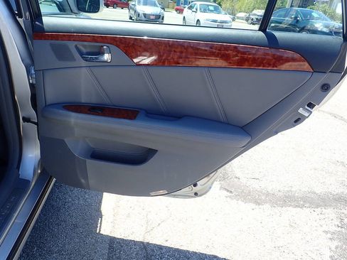 Used 2006 Toyota Avalon Limited FWD image 29