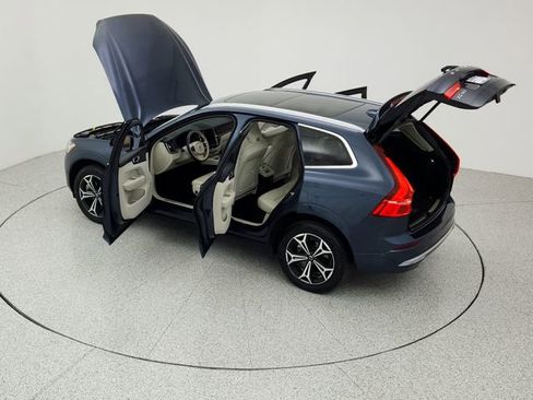 Certified 2022 Volvo XC60 T8 Inscription Expression w/ Climate Package image 43