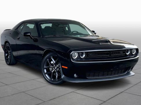 Used 2022 Dodge Challenger R/T w/ Blacktop Package image 2