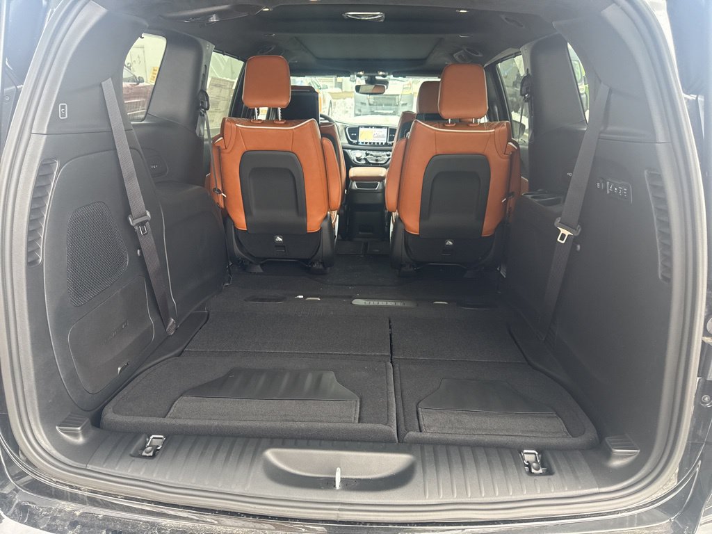 New 2026 Chrysler Pacifica Pinnacle AWD/4WD image 52