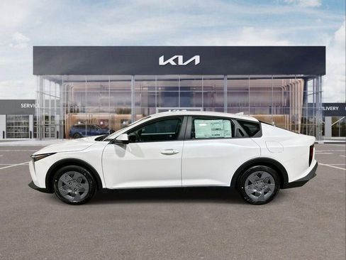 New 2025 Kia K4 LX image 5