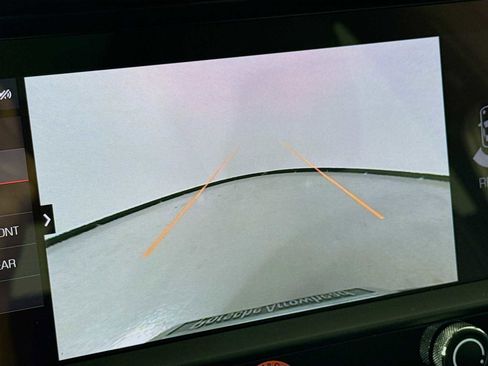 New 2026 Porsche Macan image 20