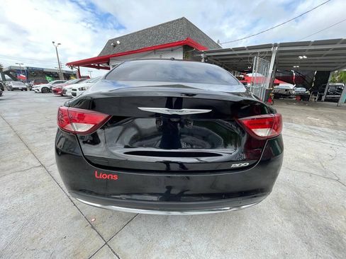 Used 2015 Chrysler 200 Limited w/ Convenience Group FWD image 19