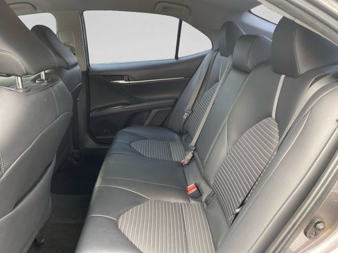 Used 2019 Toyota Camry SE FWD image 22