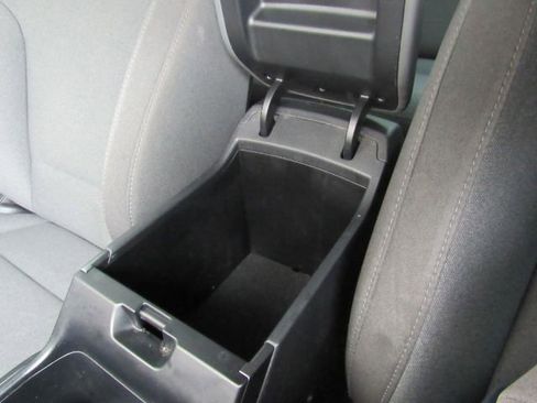 Used 2025 Kia K4 LXS image 48