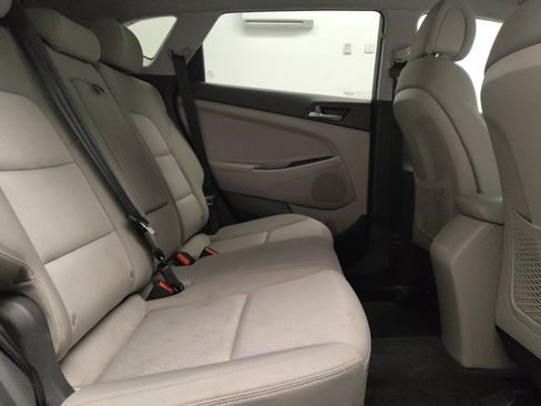 Used 2016 Hyundai Tucson SE w/ Option Group 02 FWD image 19