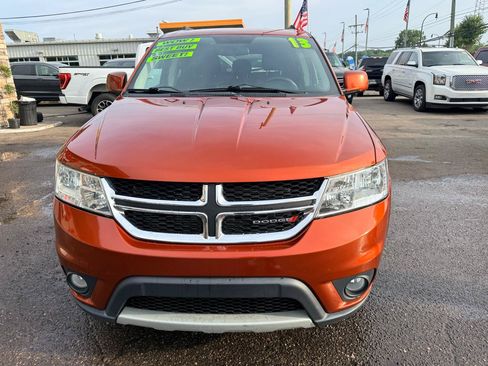 Used 2013 Dodge Journey SXT FWD image 2