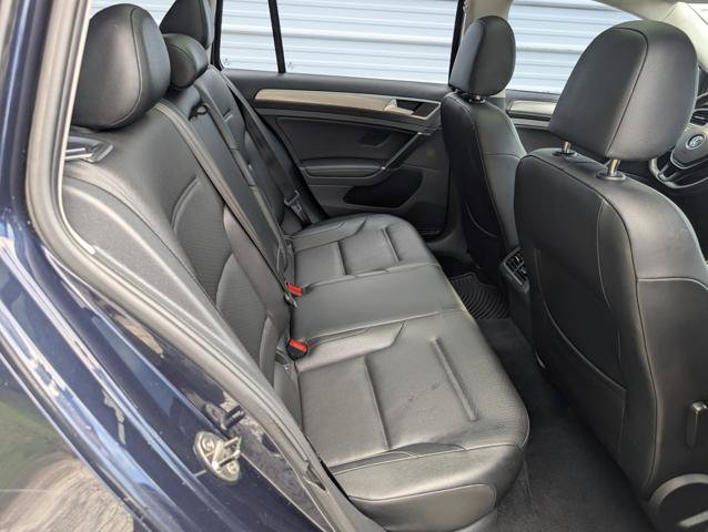Used 2017 Volkswagen Golf SportWagen FWD image 17
