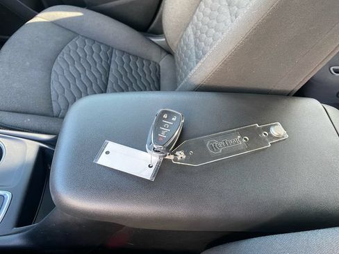 Used 2020 Chevrolet Equinox LT AWD/4WD image 31