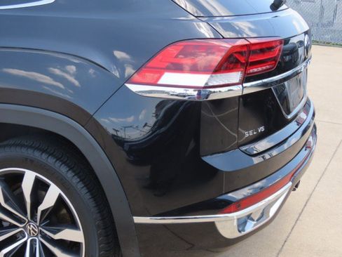 Used 2021 Volkswagen Atlas Cross Sport SEL R-Line FWD image 14