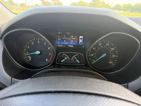 Used 2017 Ford Focus SE FWD image 18