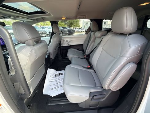 Certified 2026 Toyota Sienna XLE image 25