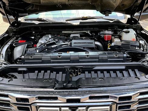 Used 2025 GMC Sierra 2500 Denali Ultimate AWD/4WD image 31