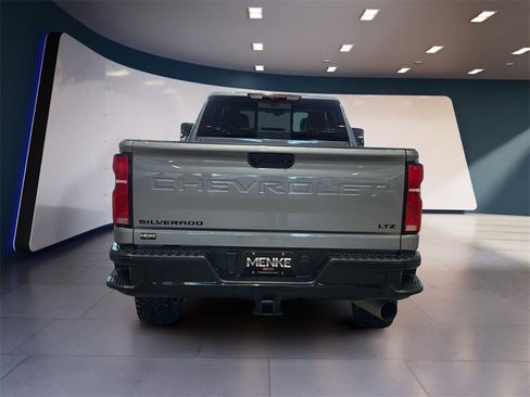 Used 2026 Chevrolet Silverado 2500 LTZ w/ LTZ Plus Package image 6