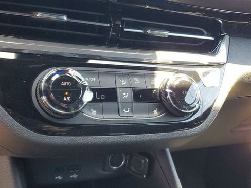 New 2026 Buick Envista Sport Touring FWD image 22