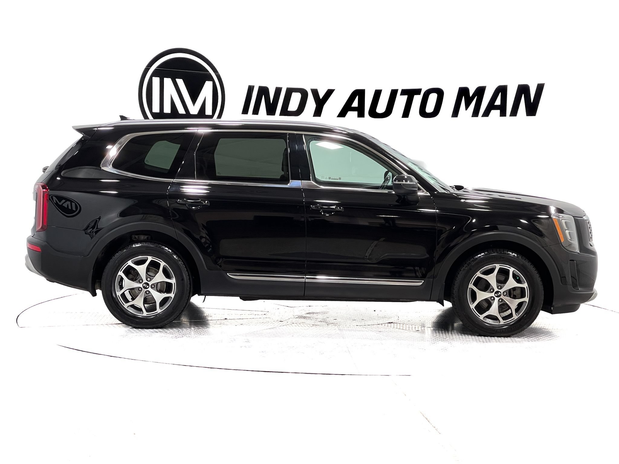 Used 2020 Kia Telluride EX AWD/4WD image 3