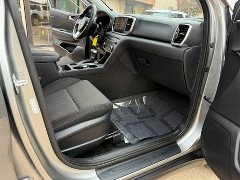 Used 2021 Kia Sportage LX FWD image 19