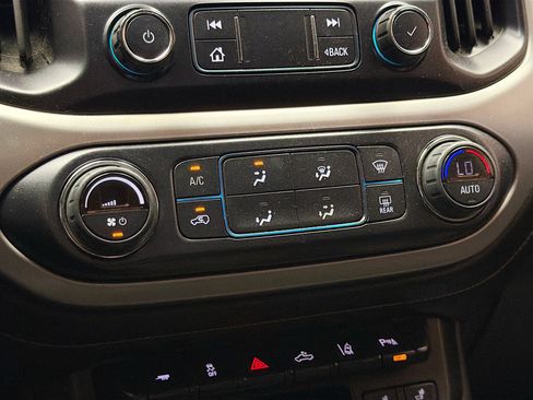 Used 2020 GMC Canyon SLE w/ Driver Alert Package AWD/4WD image 10