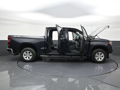 Used 2023 Chevrolet Silverado 1500 LT AWD/4WD image 29