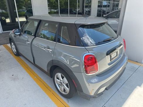 Used 2022 MINI Cooper 4-Door Hardtop w/ Storage Package FWD image 3