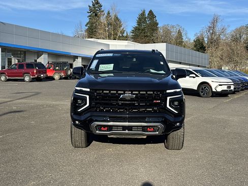 Certified 2025 Chevrolet Suburban Z71 image 7