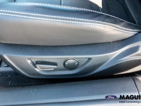 Used 2022 Ford Mustang GT Premium w/ GT Performance Package RWD image 17