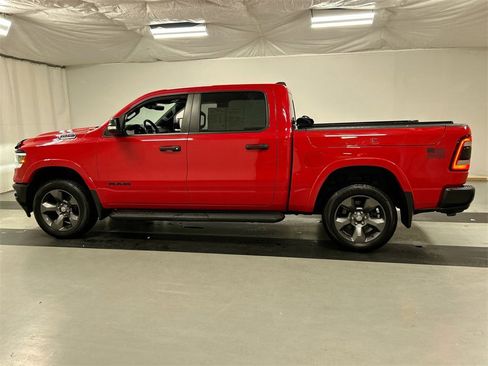 Used 2021 RAM 1500 Big Horn w/ Built-to-serve Edition image 6