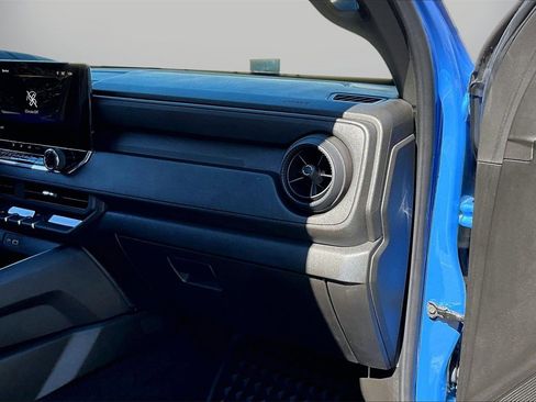 Used 2025 Chevrolet Colorado Trail Boss image 20