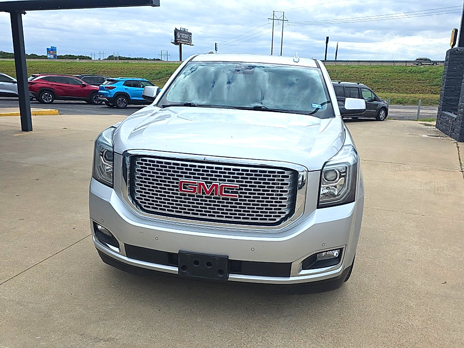 Used 2016 GMC Yukon Denali w/ Open Road Package RWD image 4