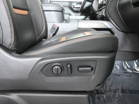 Used 2021 GMC Sierra 1500 AT4 w/ AT4 Preferred Package image 15