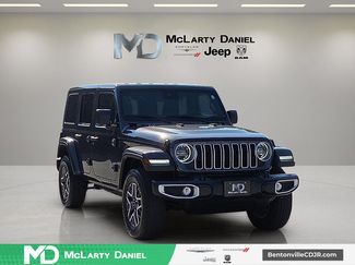 Used 2025 Jeep Wrangler Unlimited Sahara AWD/4WD video 1